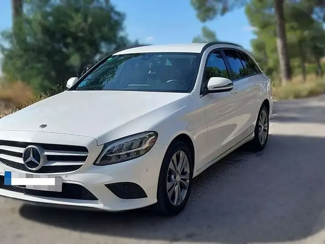 Usado Mercedes C200 160 CV (117 kW) 2019 Blanco Familiar