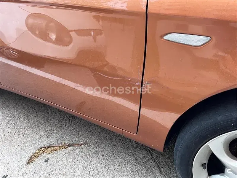 Usado Alfa Romeo 147 Distinctive 150 CV (110 kW) 2005 Naranja Utilitario