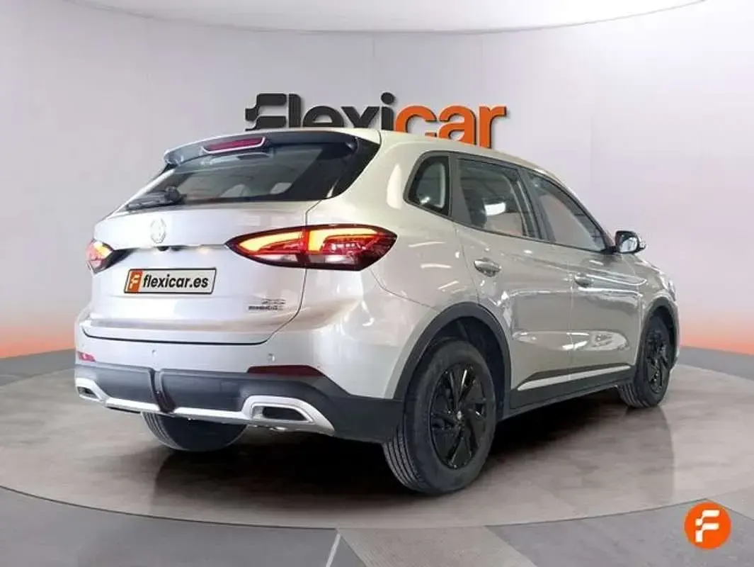 Usado MG ZS Comfort 197 CV (144 kW) 2025 Gris SUV