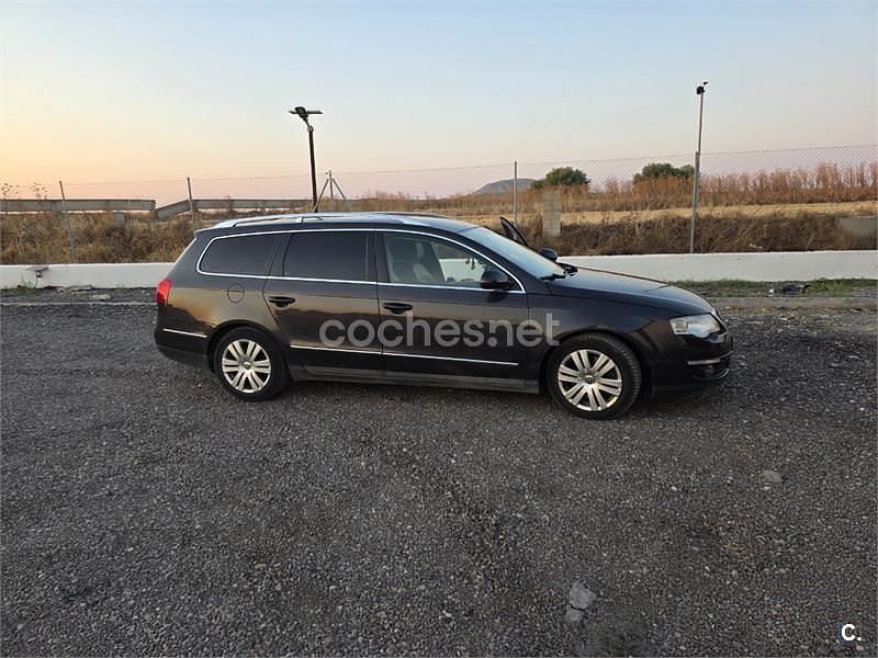 Gris / plata Usado 2007 VW Passat Advance Familiar | 4900 € (Precio justo) - Imagen 1/4