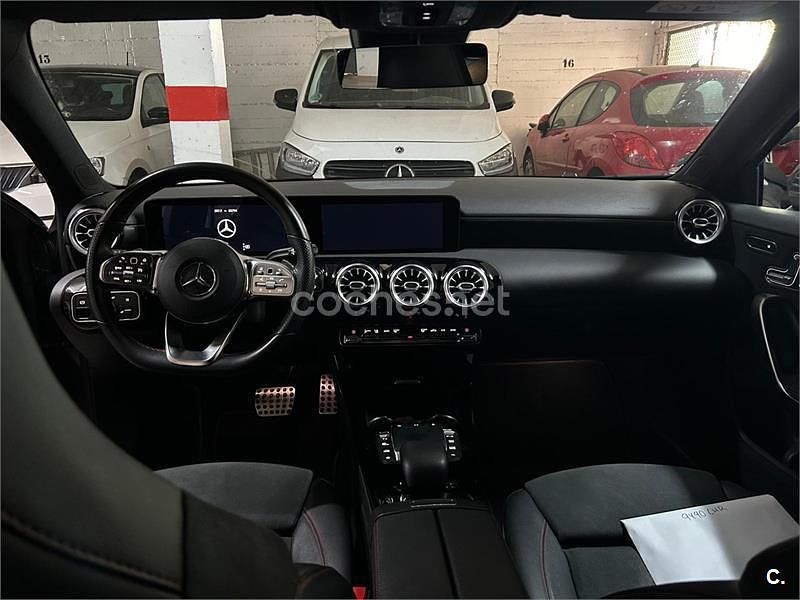 Usado Mercedes A180 136 CV (100 kW) 2021 Gris / plata Berlina