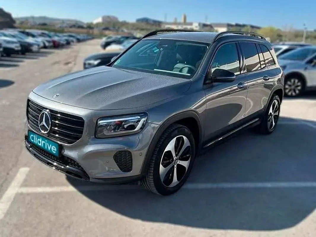 Usado Mercedes GLB200 150 CV (110 kW) 2025 Gris SUV