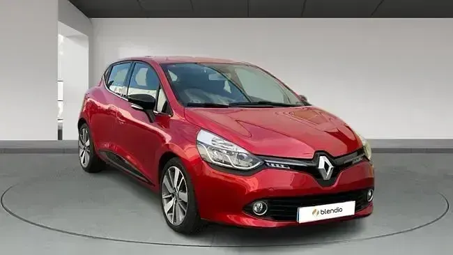 Usado Renault Clio Dynamique 90 CV (66 kW) 2015 Rojo