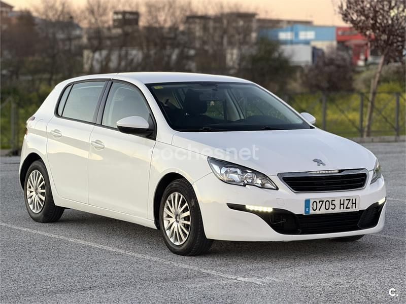 Usado Peugeot 308 Active 115 CV (84 kW) 2014 Blanco Berlina