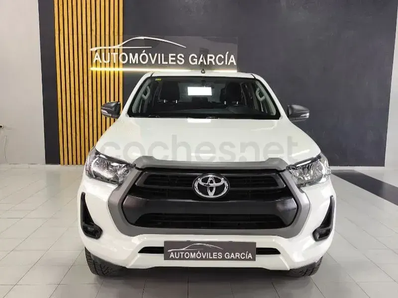 Usado Toyota HiLux Plus 150 CV (110 kW) 2022 Blanco Pickup/Camioneta