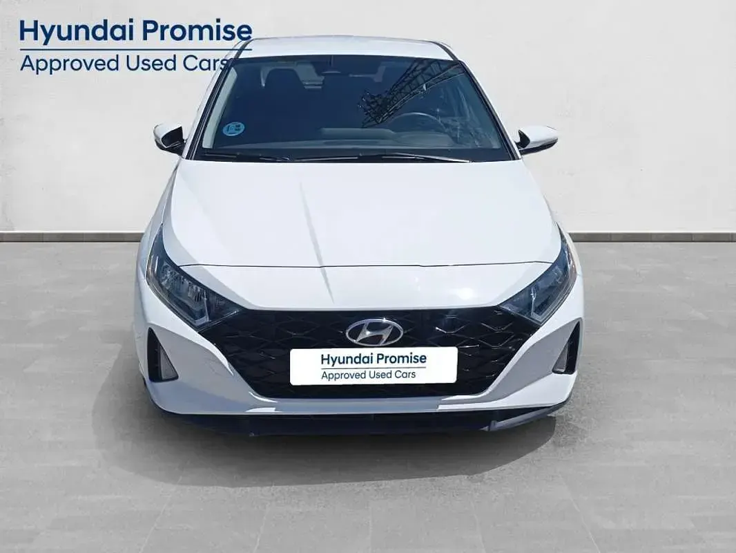 Usado Hyundai i20 101 CV (74 kW) 2022 Blanco Utilitario