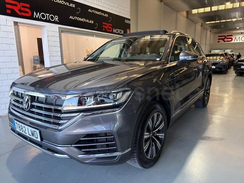 Usado VW Touareg 381 CV (280 kW) 2021 Gris / plata SUV