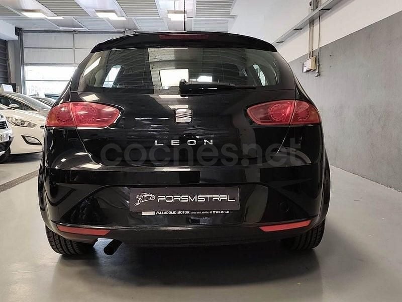 Usado Seat Leon Copa 90 CV (66 kW) 2011 Negro Utilitario