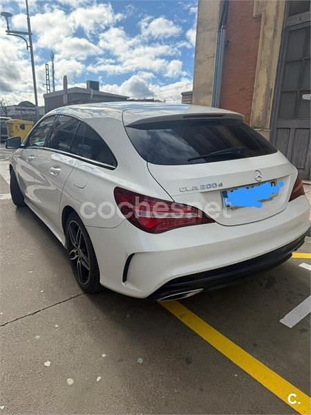 Usado Mercedes CLA200 Shooting Brake 136 CV (100 kW) 2018 Blanco Familiar
