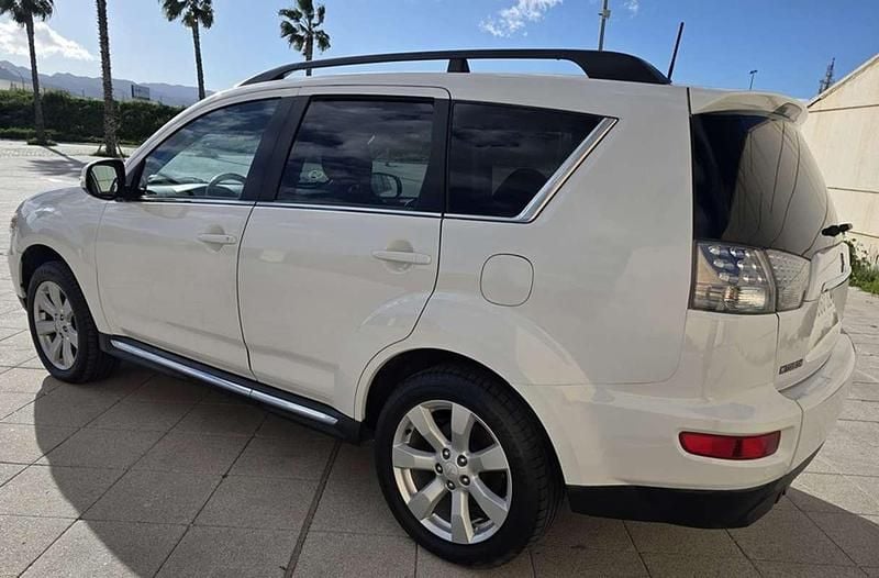 Usado Mitsubishi Outlander Motion 177 CV (130 kW) 2010 Blanco SUV