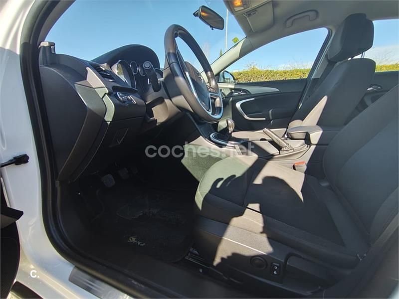 Usado Opel Insignia Edition 130 CV (95 kW) 2011 Blanco Berlina