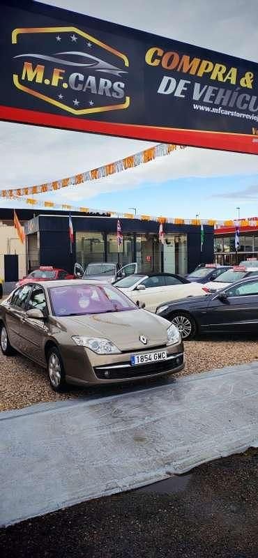 Usado Renault Laguna III Expression 110 CV (80 kW) 2009 Beige Berlina