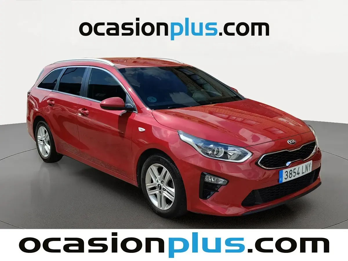 Usado Kia Ceed 120 CV (88 kW) 2021 Rojo Utilitario