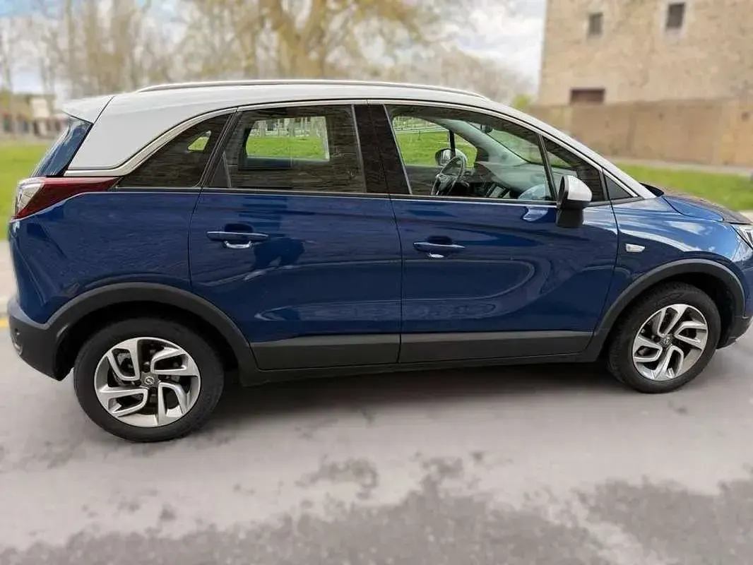 Usado Opel Crossland X Design Edition 110 CV (80 kW) 2018 Azul SUV