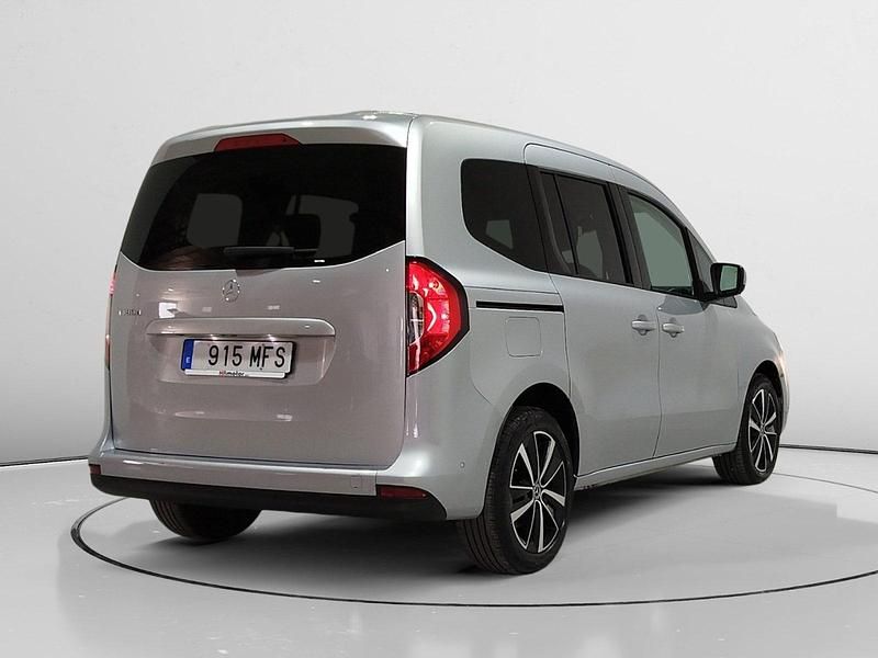 Usado Mercedes T180 Style 116 CV (85 kW) 2023 Gris Monovolumen