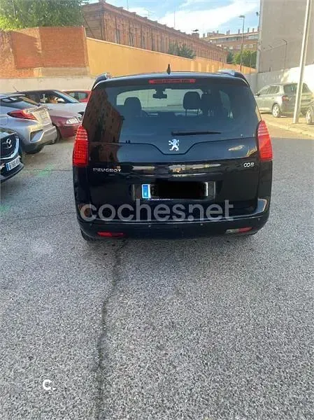 Usado Peugeot 5008 Style 150 CV (110 kW) 2013 Negro Monovolumen