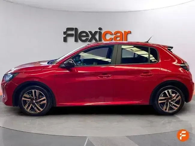 Usado Peugeot 208 Active 100 CV (73 kW) 2023 Rojo Utilitario