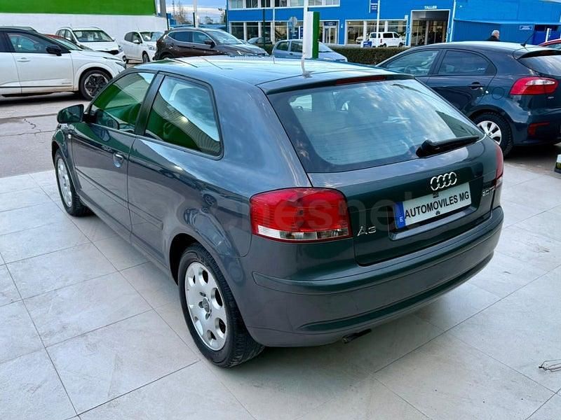 Usado Audi A3 Ambiente 140 CV (102 kW) 2003 Gris / plata Utilitario
