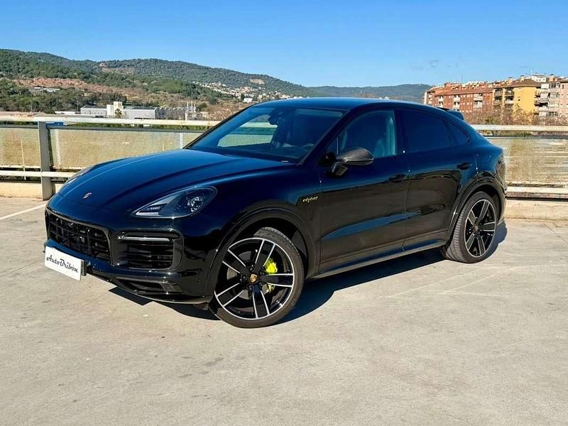 Usado Porsche Cayenne E-Hybrid Platinum Edition 462 CV (339 kW) 2023 Negro SUV