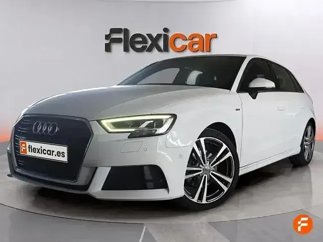 Usado Audi A3 S-Line 116 CV (85 kW) 2019 Blanco Berlina
