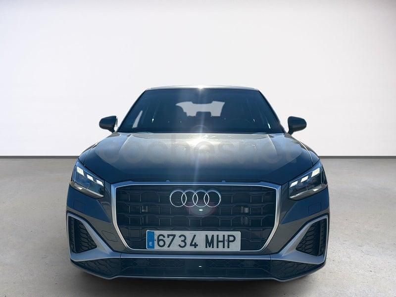 Usado Audi Q2 Sport 150 CV (110 kW) 2023 Gris / plata SUV