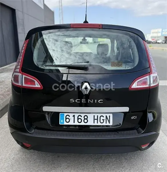 Usado Renault Scenic E-Tech Dynamique 130 CV (95 kW) 2011 Negro Monovolumen