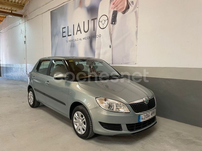 Azul Usado 2013 Skoda Fabia Ambition Berlina | 4990 € (Buen precio) - Imagen 1/4