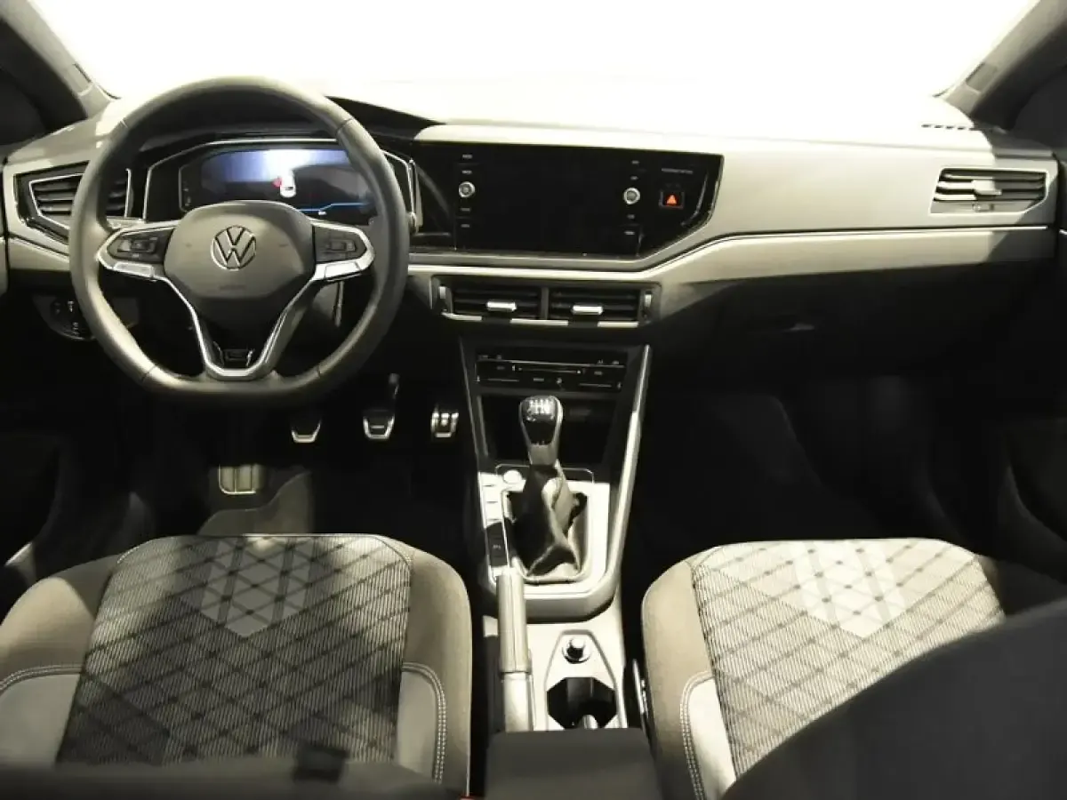 Nuevo VW Taigo R-line 116 CV (85 kW) 2026 Rojo SUV