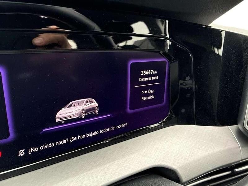 Usado VW Golf VIII 116 CV (85 kW) 2025 Gris Utilitario