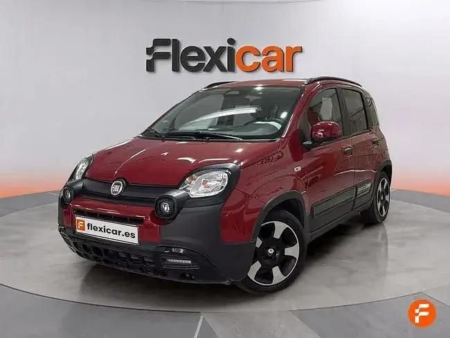 Usado Fiat Panda 70 HP (51 kW) 2024 Vermelho Citadino