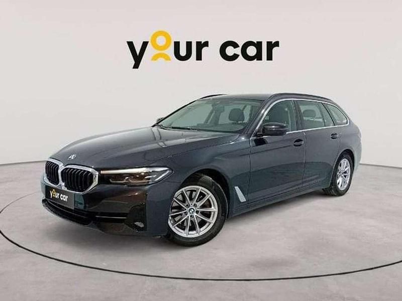 Gris Usado 2023 BMW 520 Familiar | 34.900 € (Precio justo) - Imagen 1/4