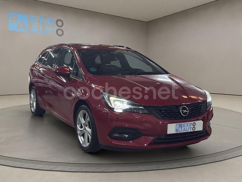 Rojo Usado 2021 Opel Astra Business Familiar | 11.975 € (Precio justo) - Imagen 1/4