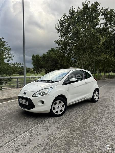 Blanco Usado 2013 Ford Ka Utilitario | 4900 € (Precio justo) - Imagen 1/4