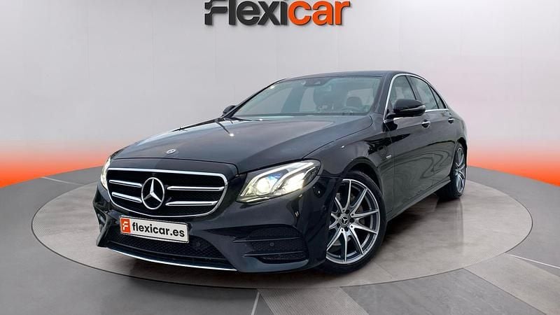Usado Mercedes E200 160 CV (117 kW) 2020 Negro Berlina