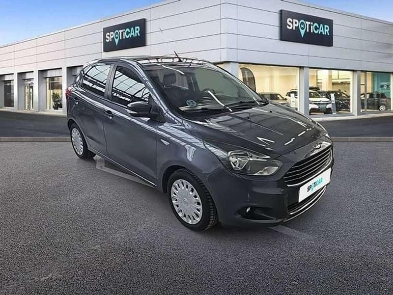Usado Ford Ka Plus 69 CV (50 kW) 2017 Gris Utilitario