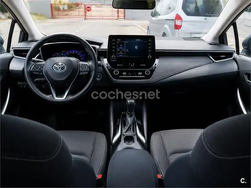 Usado Toyota Corolla Business Edition 122 CV (89 kW) 2019 Azul Berlina