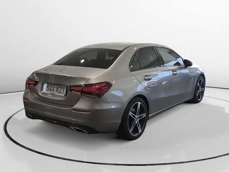 Usado Mercedes A200 163 CV (119 kW) 2019 Gris Berlina