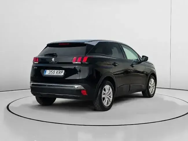 Usado Peugeot 3008 Active 130 CV (95 kW) 2018 Negro SUV
