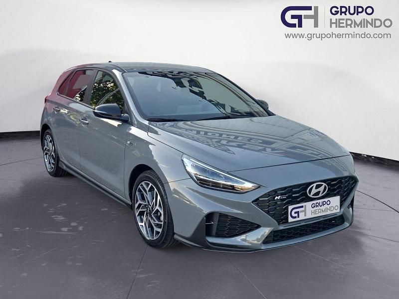 Azul Usado 2025 Hyundai i30 N Line Berlina | 21.500 € (Precio justo) - Imagen 1/4