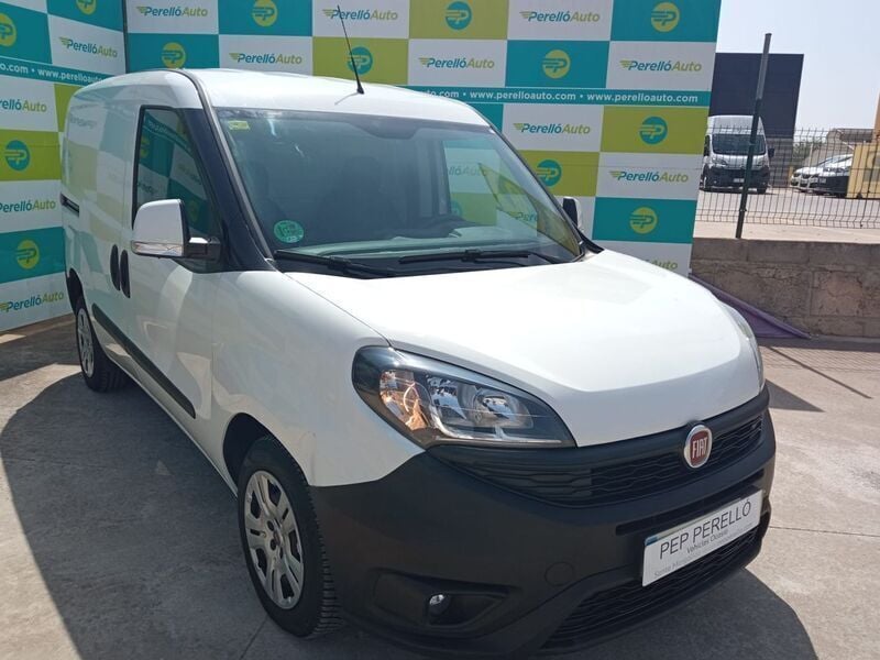 Blanco Usado 2022 Fiat Doblò Monovolumen | 13.552 € (Buen precio) - Imagen 1/4