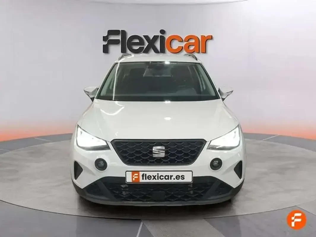 Usado Seat Arona Style 115 CV (84 kW) 2024 Blanco SUV