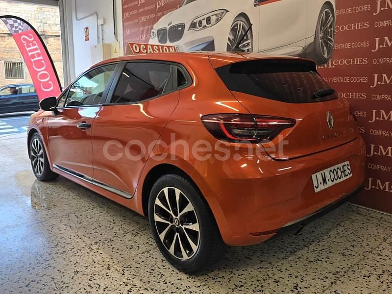 Usado Renault Clio V Business 90 CV (66 kW) 2021 Naranja Berlina