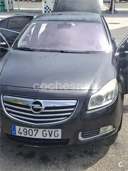 Usado Opel Insignia Edition 160 CV (117 kW) 2010 Negro Berlina