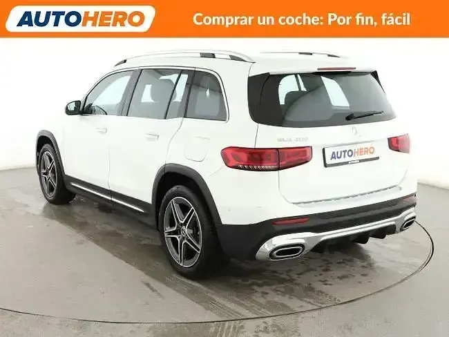 Usado Mercedes GLB200 AMG line 163 CV (119 kW) 2022 Blanco SUV