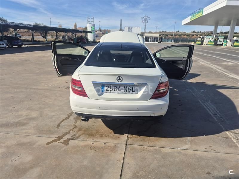 Usado Mercedes C220 170 HP (125 kW) 2011 Branco Coupé