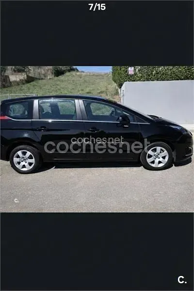 Usado Peugeot 5008 Active 115 CV (84 kW) 2014 Negro Monovolumen