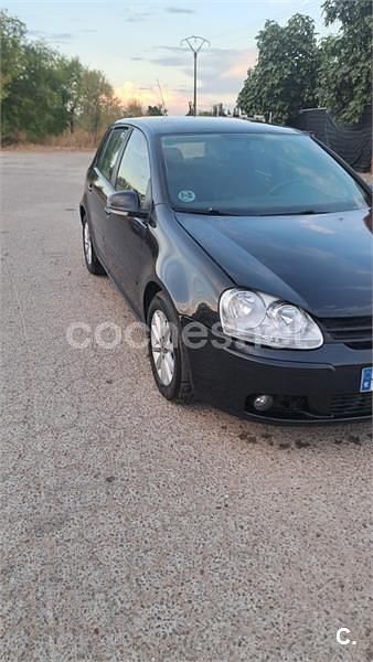 Negro Usado 2007 VW Golf V Highline Berlina | 2850 € (Precio justo) - Imagen 1/4