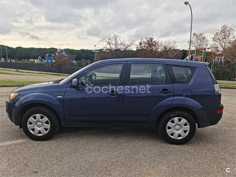 Usado Mitsubishi Outlander Invite 140 CV (102 kW) 2009 Azul SUV