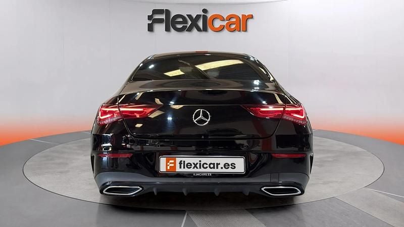 Usado Mercedes CLA200 156 CV (114 kW) 2019 Negro Coupe