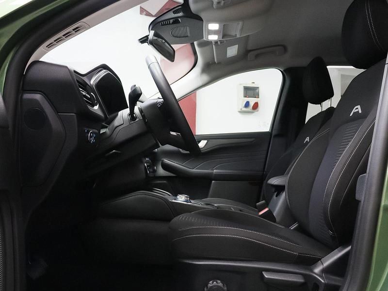 Usado Ford Kuga Active 180 CV (132 kW) 2024 Verde SUV